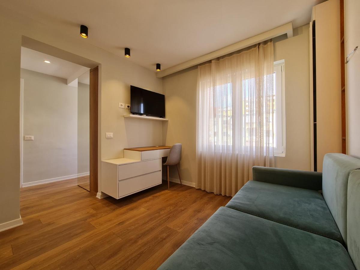 Adore - Modern Studio Tirana Extérieur photo